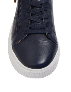 NOVELLA CASUAL SNEAKER
