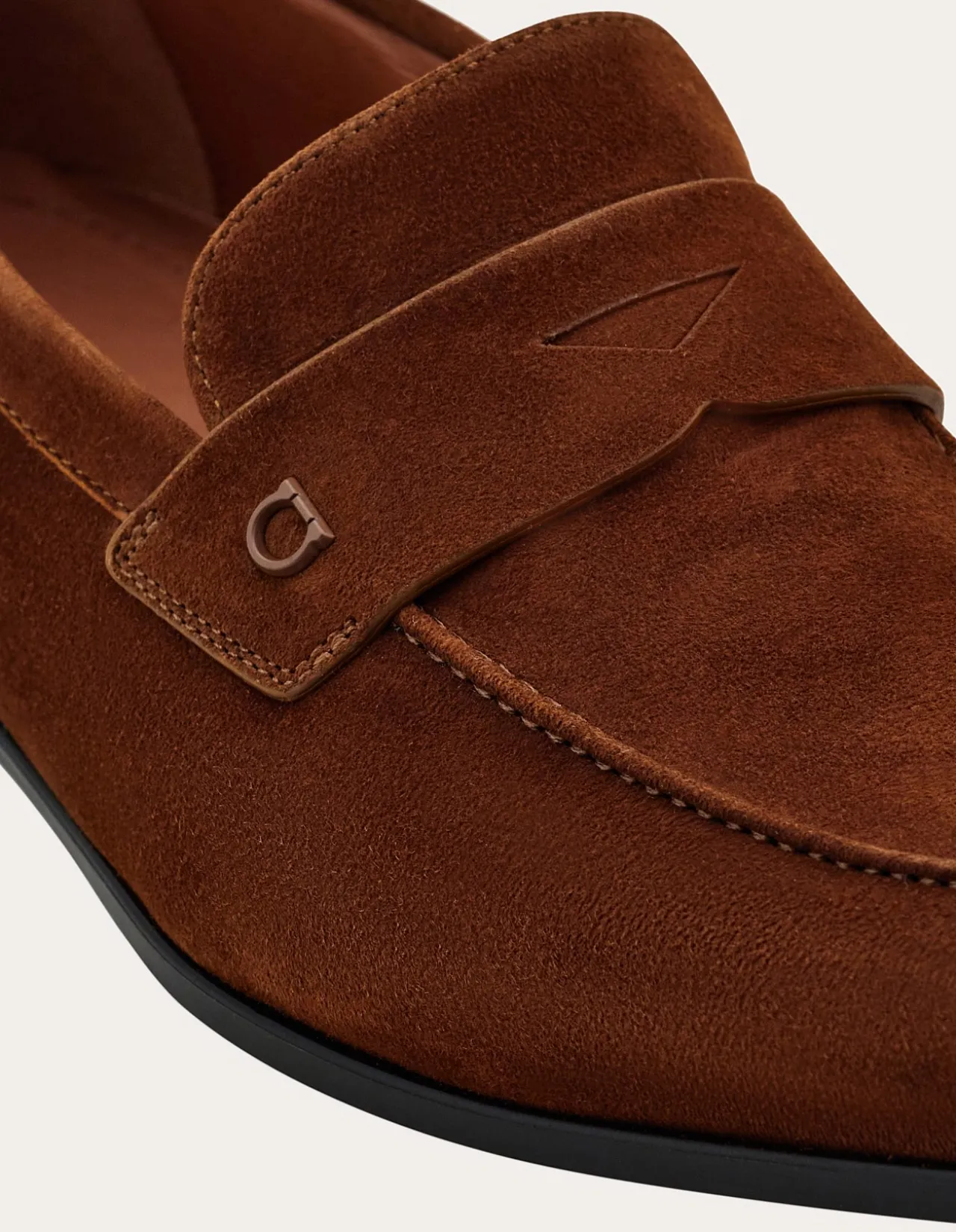 PENNY LOAFER