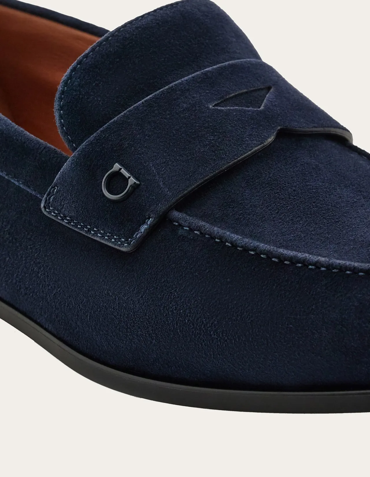 PENNY LOAFER