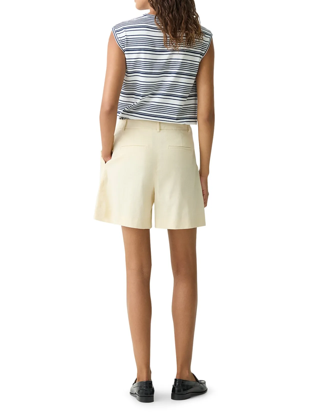 Pleated Short in Good Linen