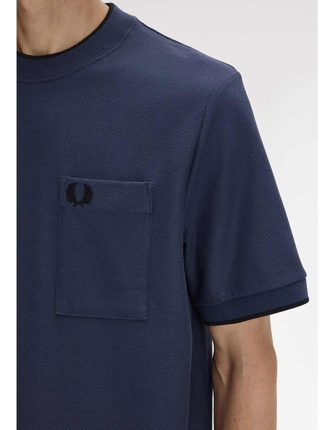 POCKET DETAIL PIQUE T SHIRT