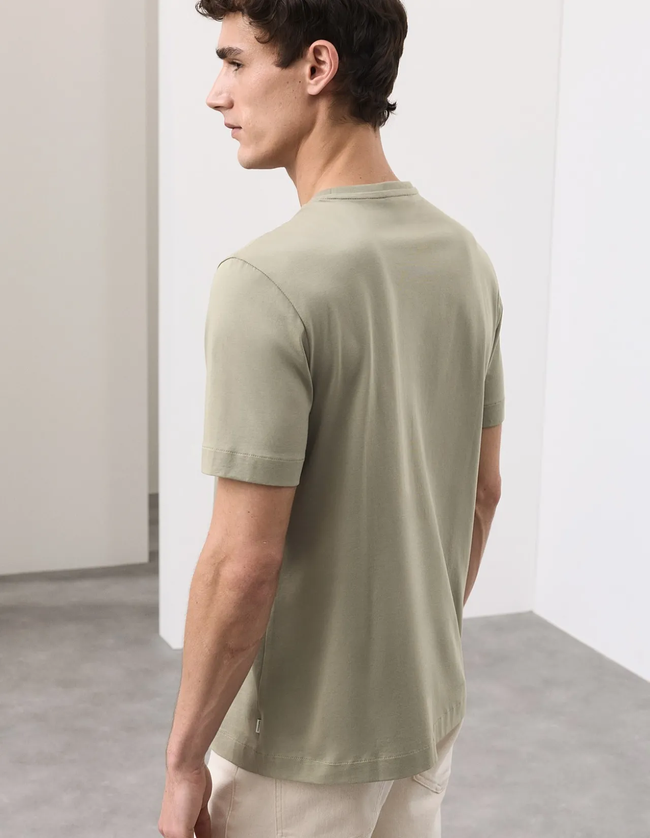 PREMIUM TSHIRT