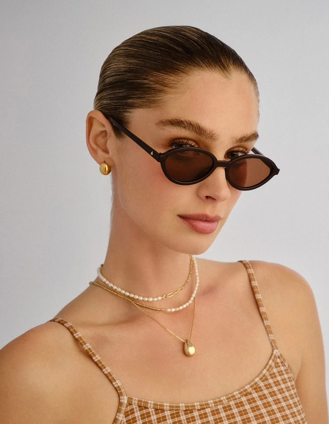 PYXIS CHOCOLATE OVAL SUNGLASSES