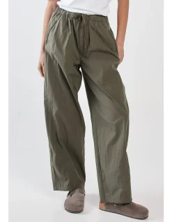 REIGN BARREL LEG CARGO