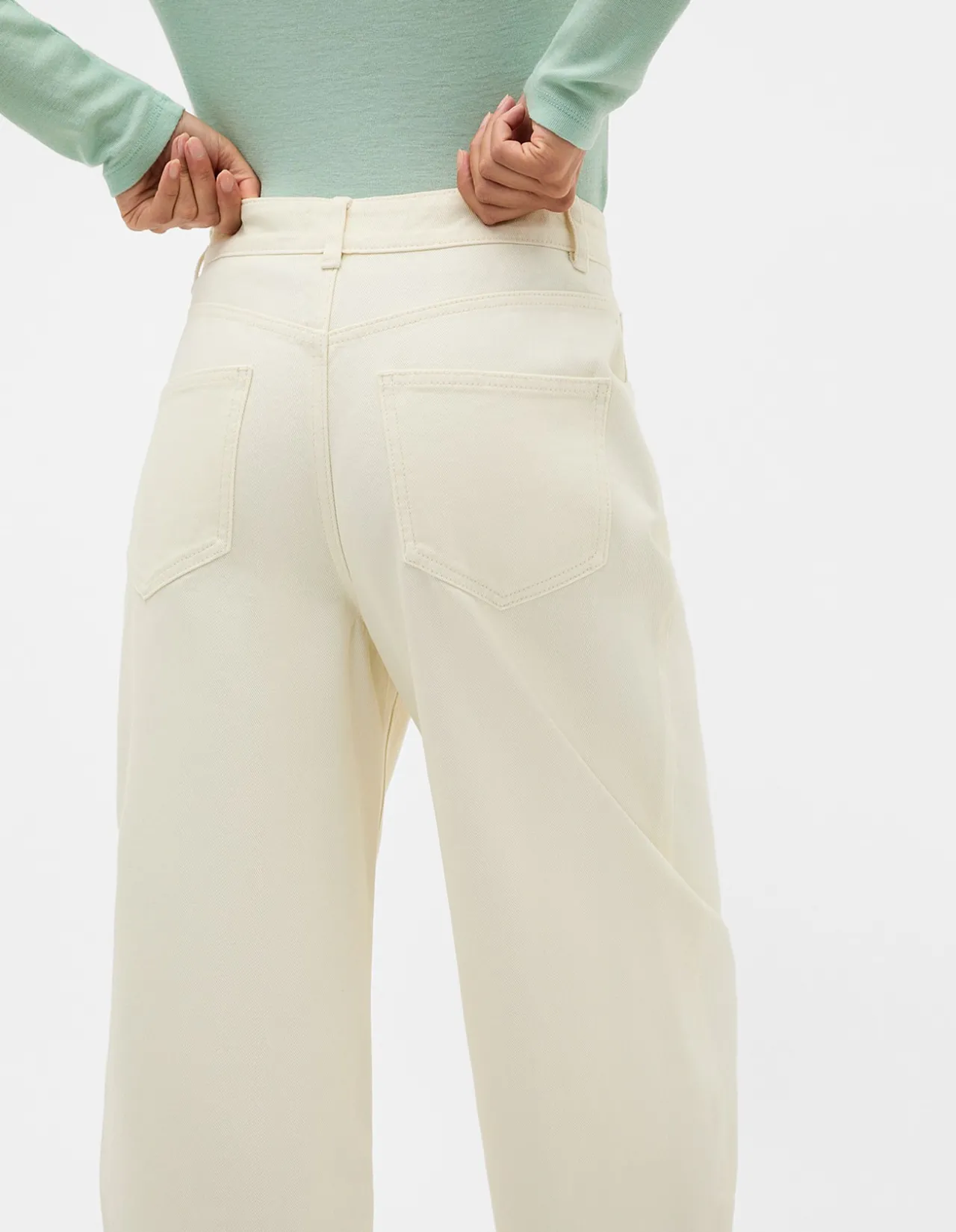 RELAXED BARREL JEAN