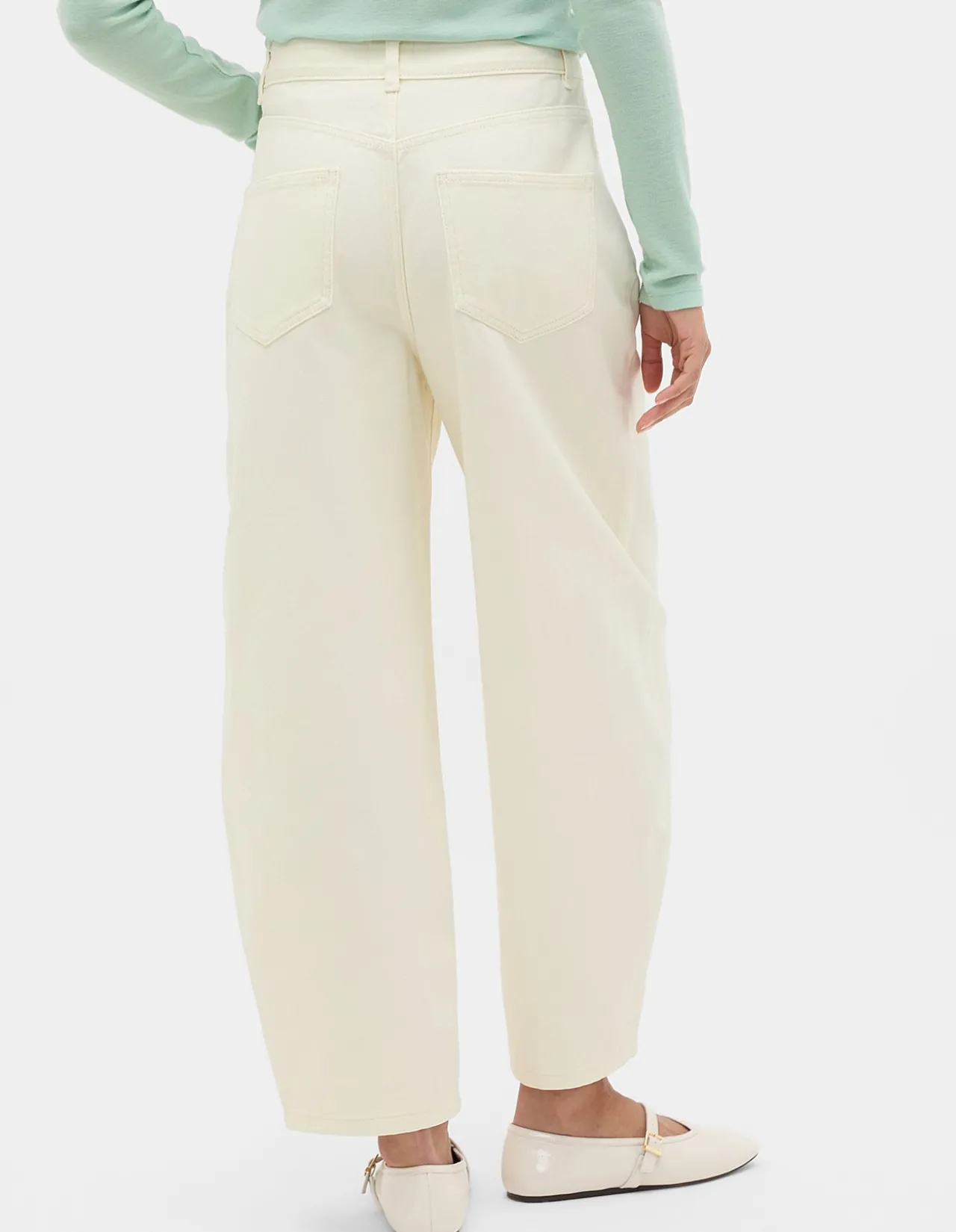 RELAXED BARREL JEAN