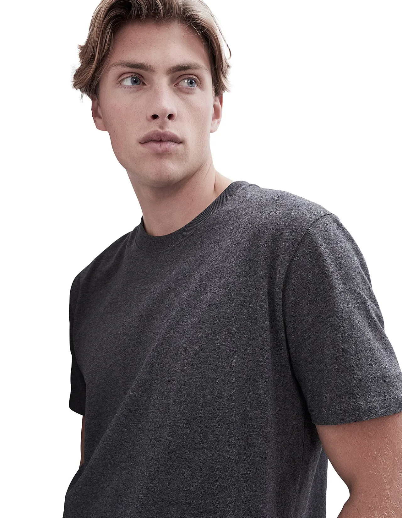RELAXED T-SHIRT