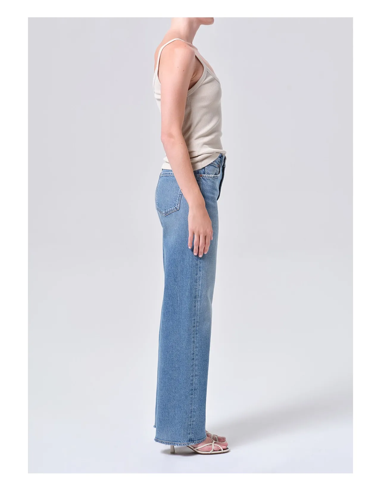 Ren High Rise Wide Leg 81 cm Denim Jeans