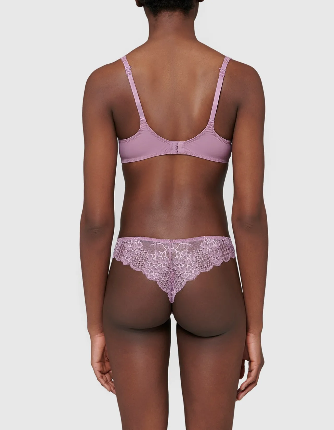 REVE TANGA