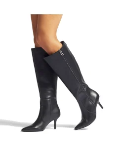 RUNWAY KNEE HIGH BLACK BOOTS