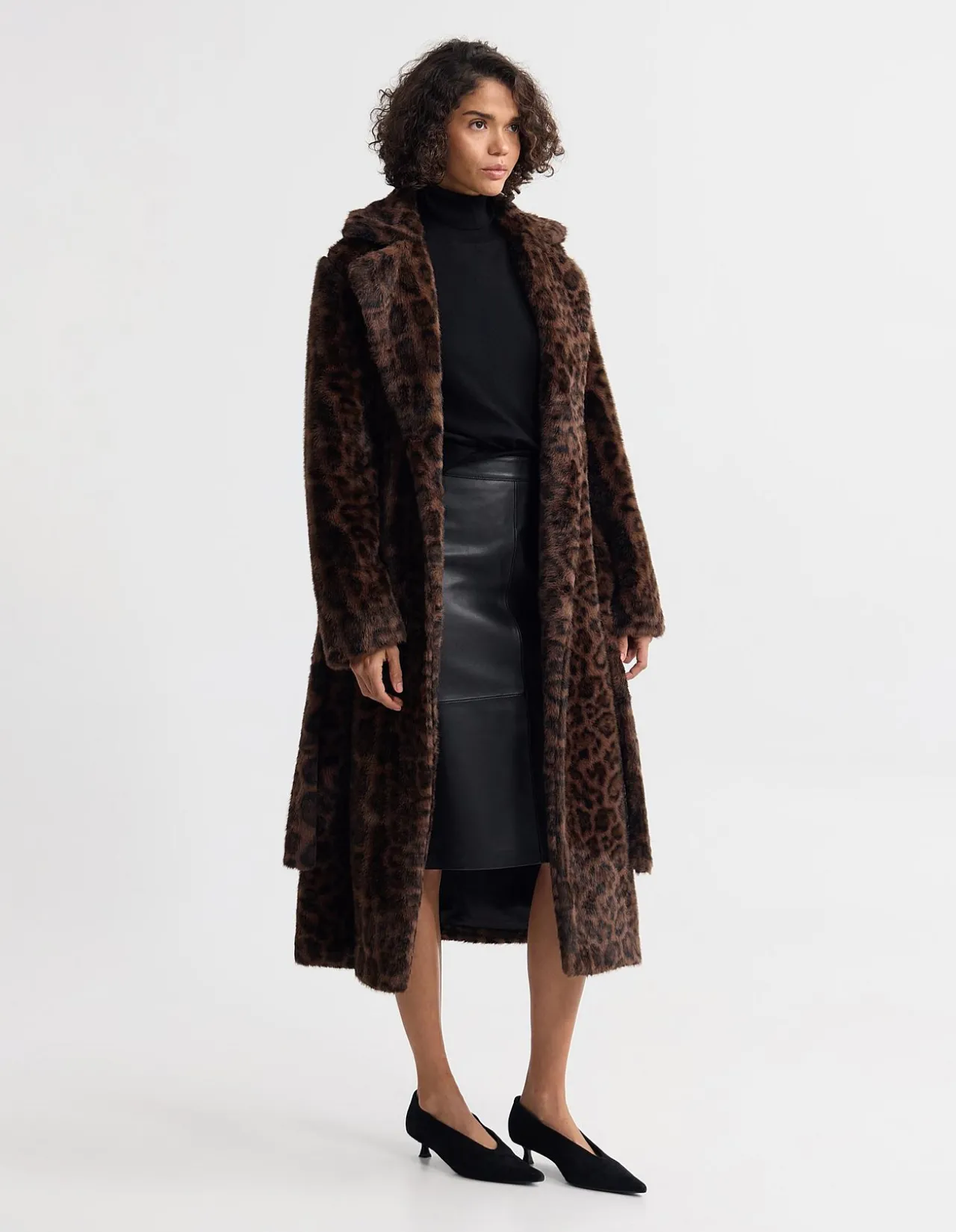 SASKIA FAUX FUR COAT