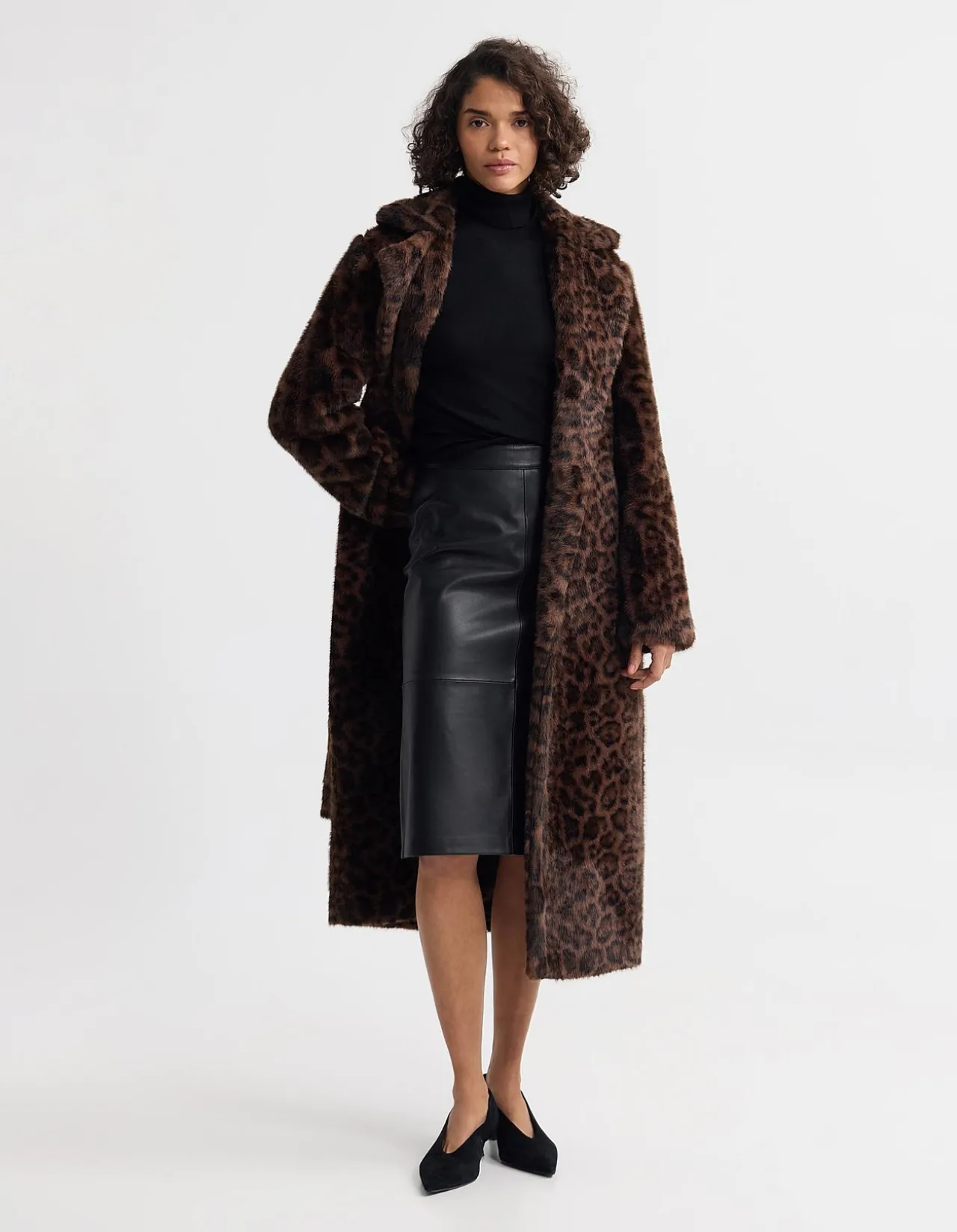 SASKIA FAUX FUR COAT