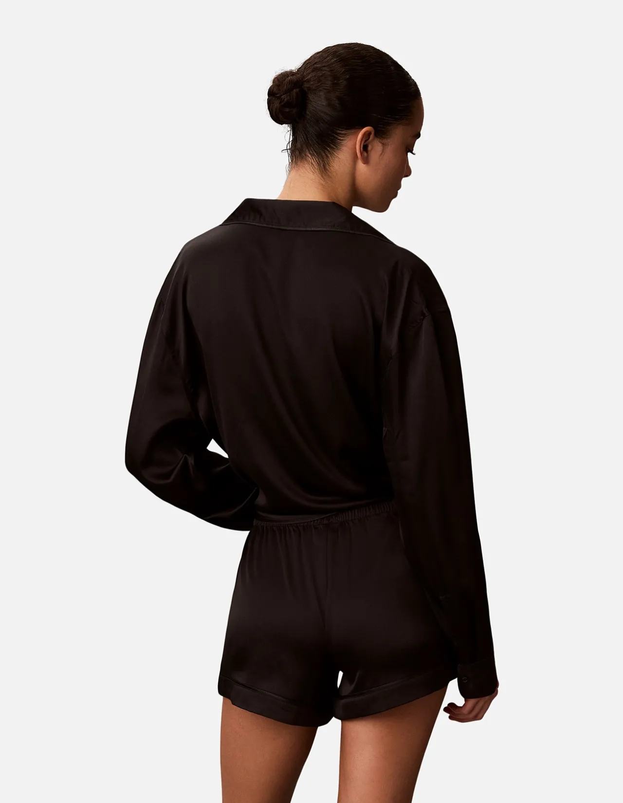 SATIN SHEEN SATIN SHORT