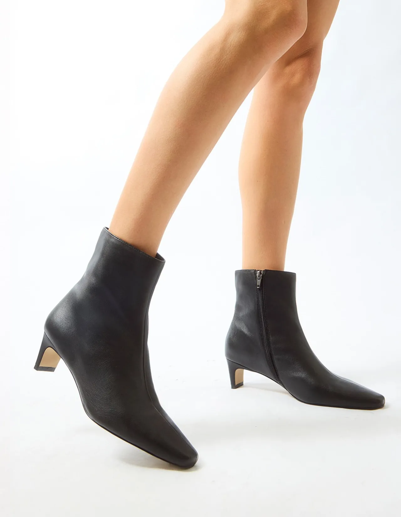 SEATTLE ANKLE BOOT