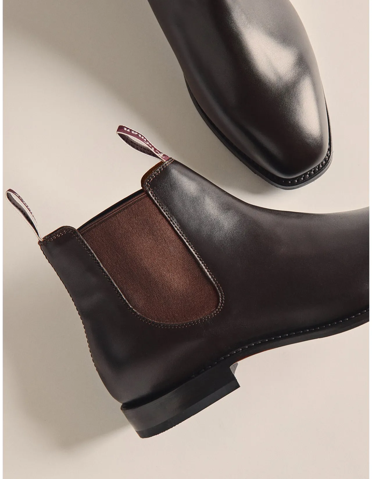SIDNEY WIDE YEARLING LEATHER BOOT