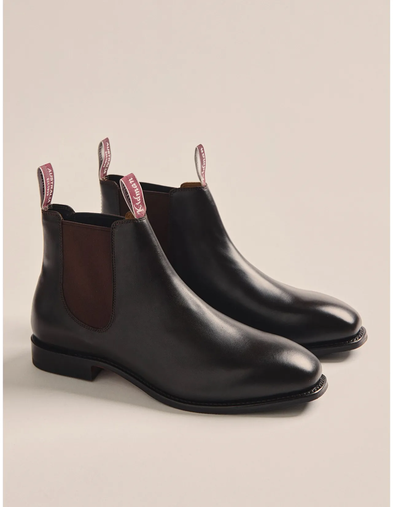 SIDNEY WIDE YEARLING LEATHER BOOT