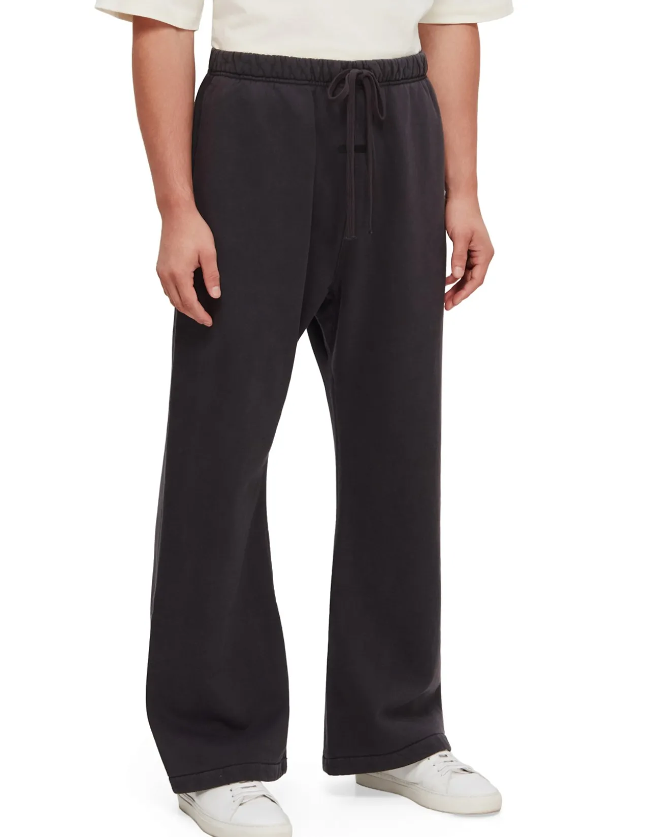 SIGNATURE FLARE SWEATPANT