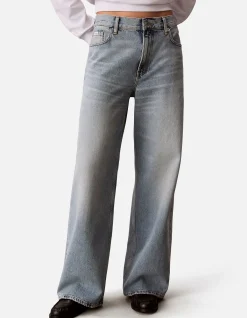 Signature 90s Straight Mid Rise Relaxed Jeans