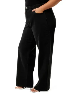 Skyla Curve Black Wash Straight Leg Jeans