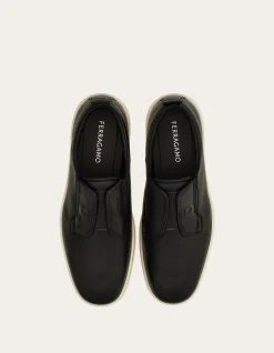 SLIP-ON SNEAKER