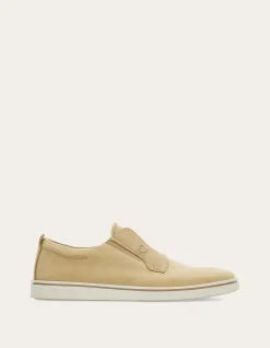 SLIP ON SNEAKER