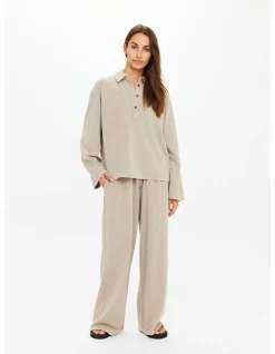 Soho Rhea Relaxed Khaki Collared Long Sleeve Top