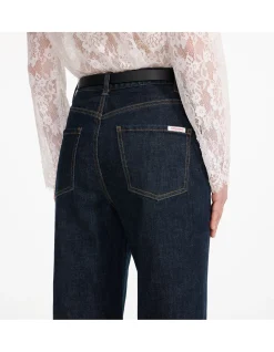 Straight Leg Jeans with Classic Fit