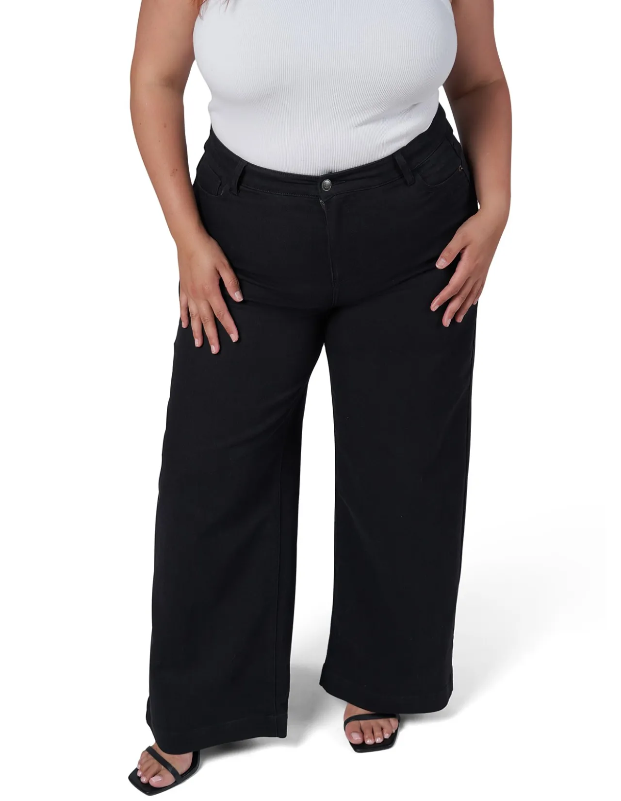 Sully Mid Rise Wide Leg Denim Jean