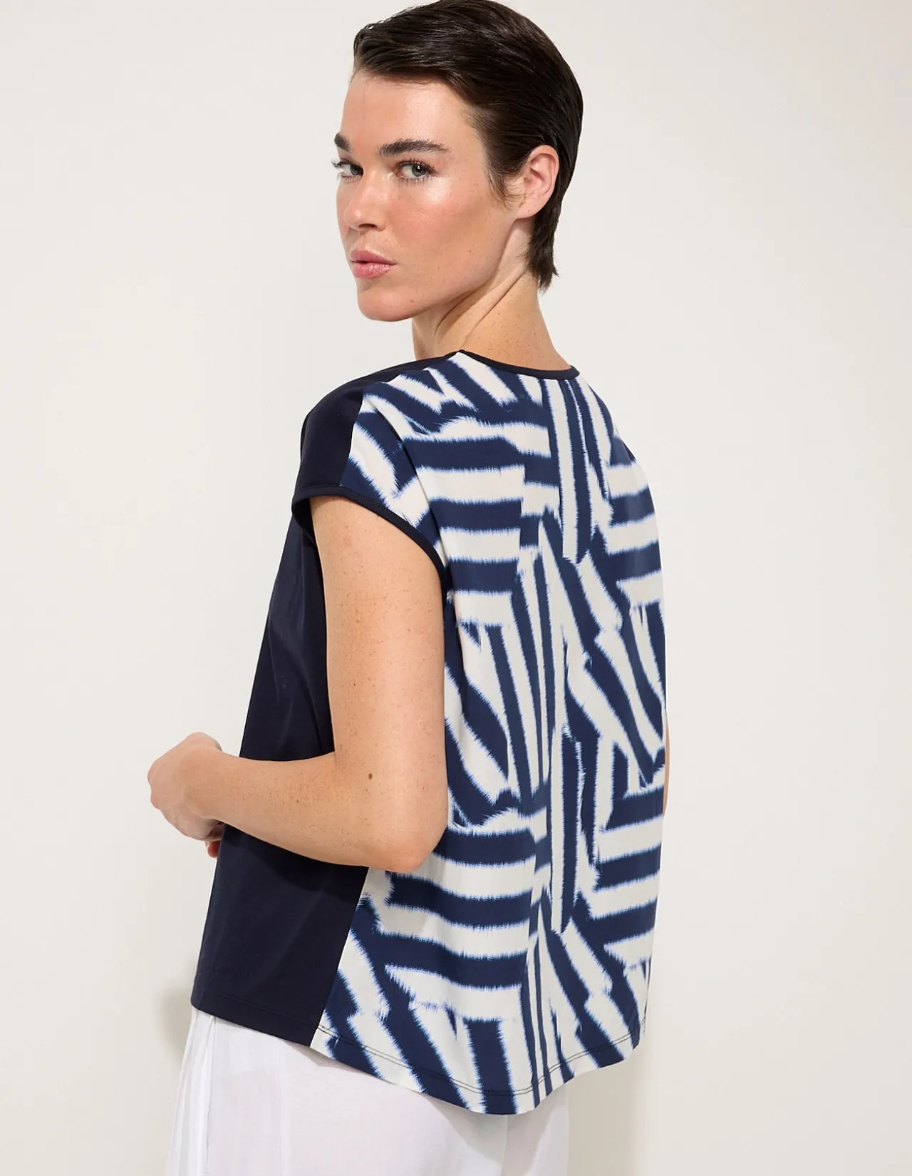 SUPERNOVA REVERSIBLE PRINT STRIPE TEE