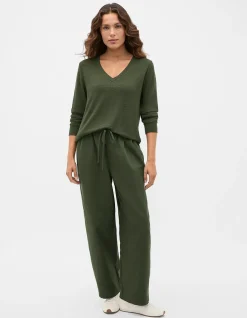 SUPERSOFT V NECK TOP