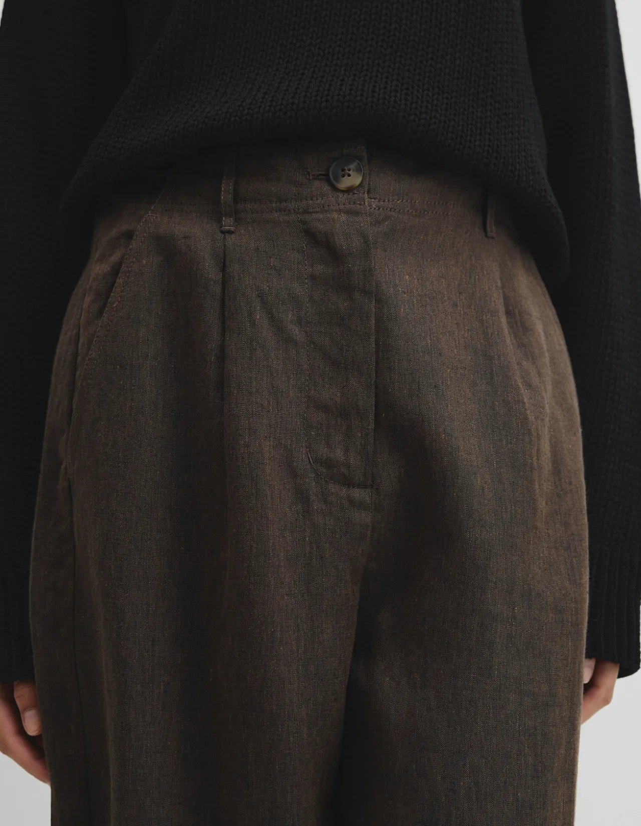 Tapered Linen Pant