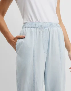 Tapered Chambray Pintuck Pant