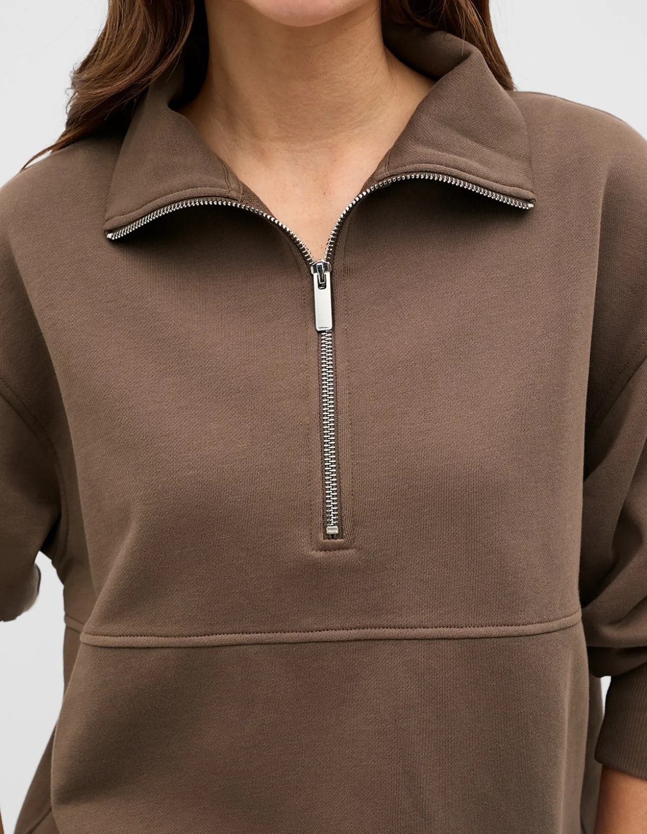 TERRY ZIP NECK SWEAT