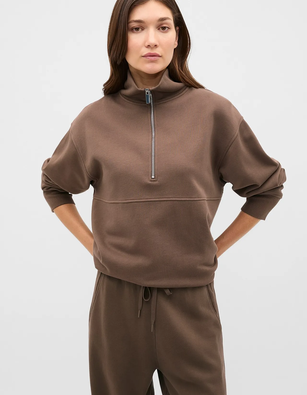 TERRY ZIP NECK SWEAT
