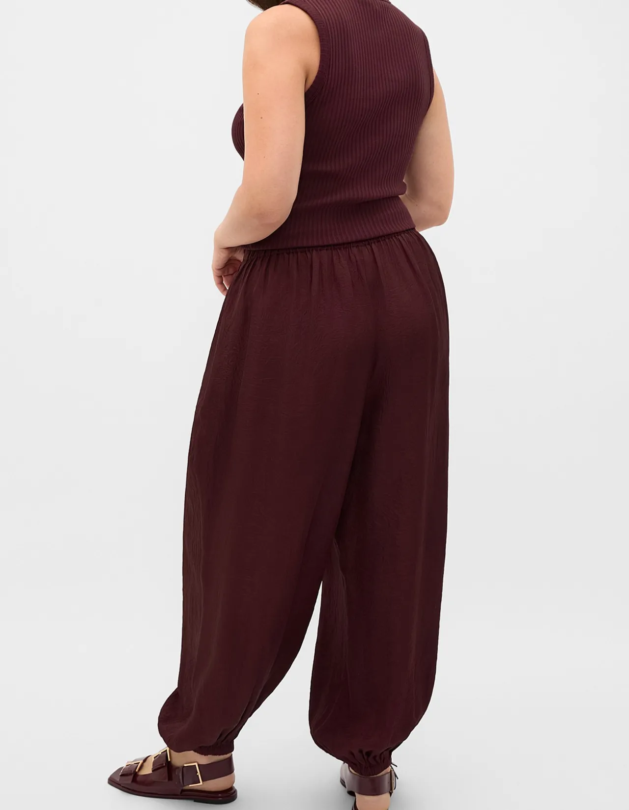 TEXTURED SATIN HAREM PANT