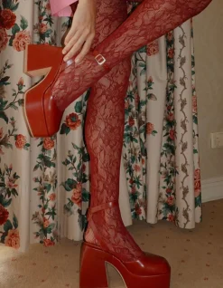 THE TWIGGY RED PLATFORM