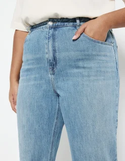 The High Rise Girlfriend Relaxed Leg Jean