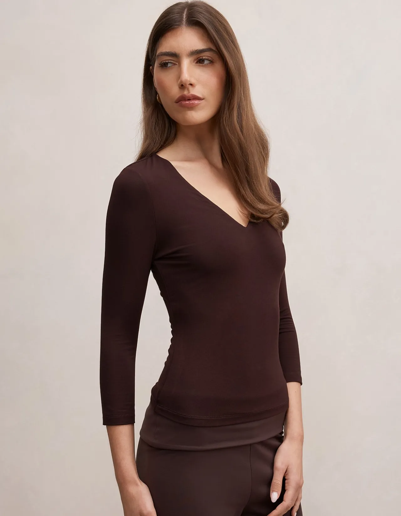 TIA V NECK 3/4 SLEEVES TOP