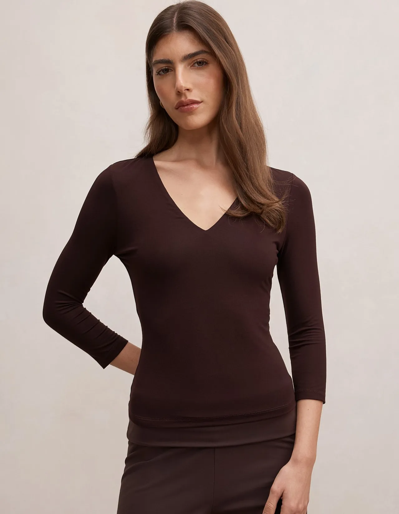 TIA V NECK 3/4 SLEEVES TOP