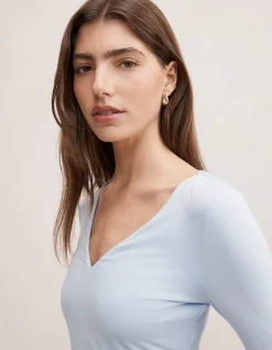 TIA V NECK 3/4 SLEEVES TOP