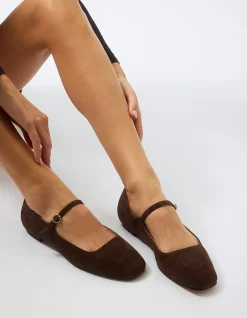 TOTTIE FLAT