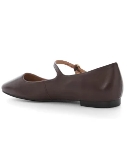 TOTTIE FLAT