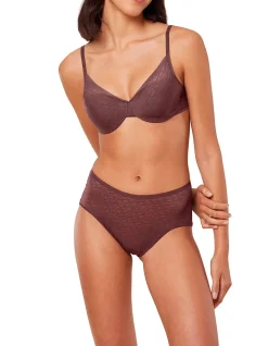 Triumph Signature Sheer Maxi EX
