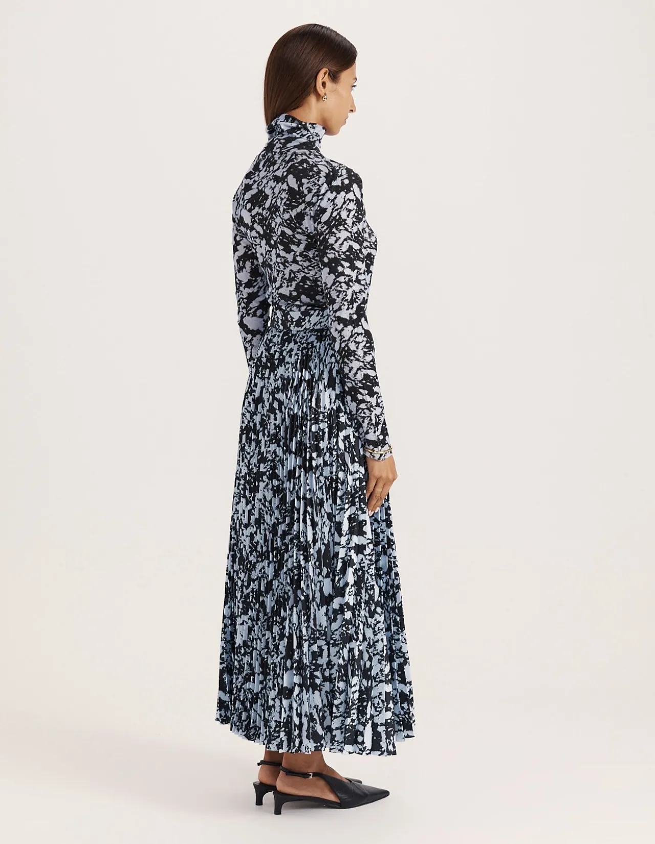 TRUFFLE PLEATED MIDI SKIRT