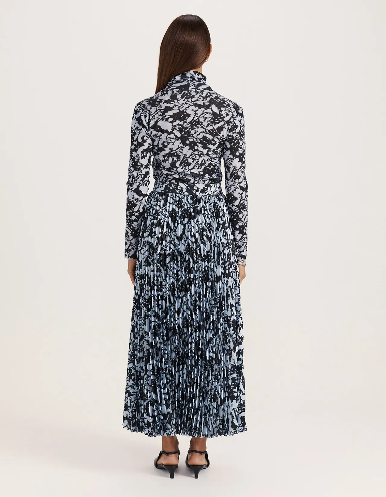 TRUFFLE PLEATED MIDI SKIRT