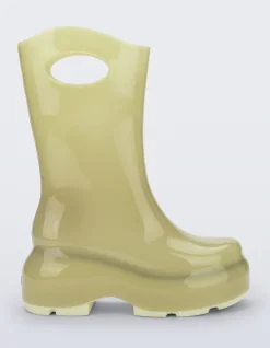 ULTRA BOOT