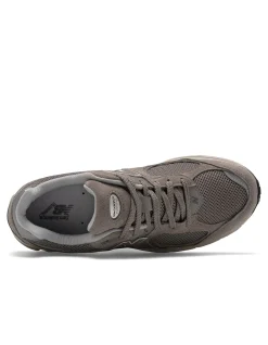 UNISEX 2002R SNEAKERS