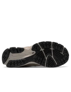 UNISEX 2002R SNEAKERS