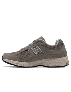 UNISEX 2002R SNEAKERS