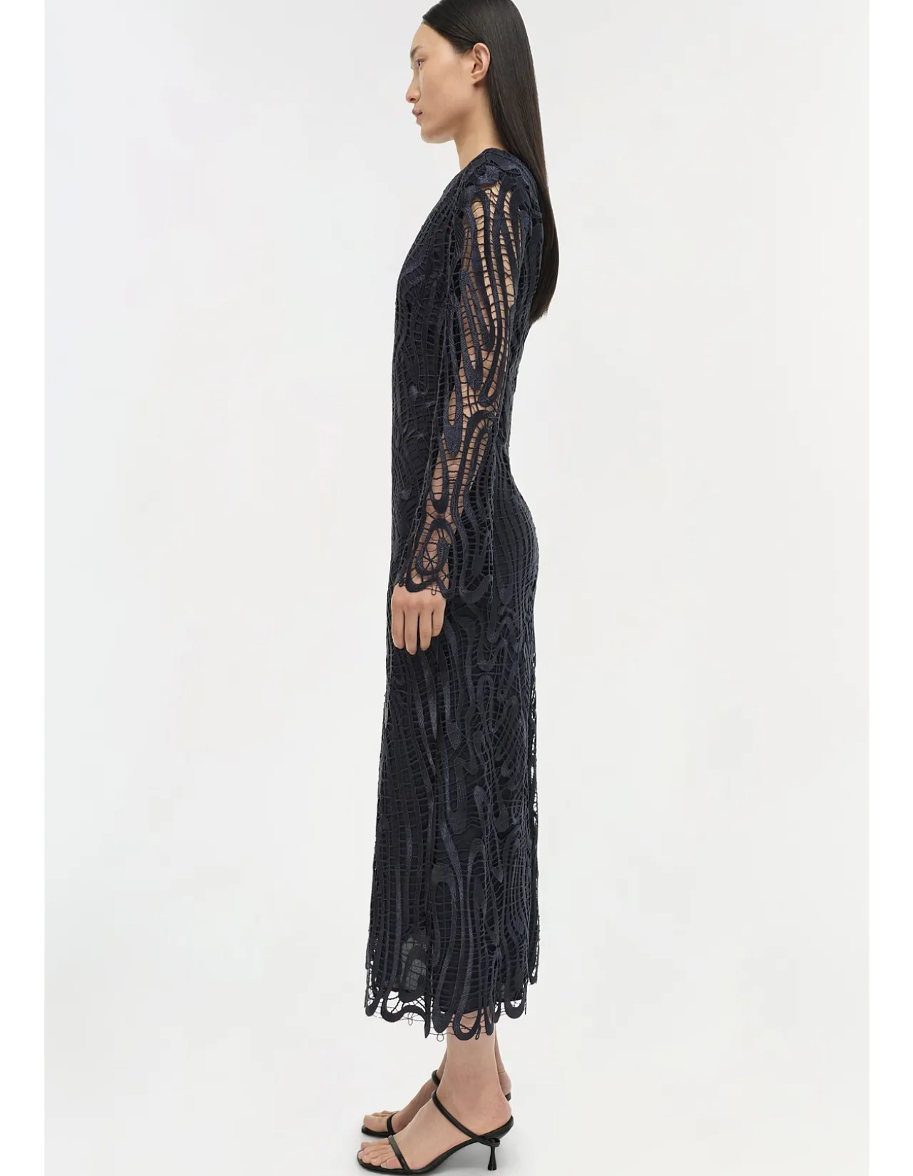 Vanina Intricate Marbled Guipure Long Sleeve Midi Dress Midnight